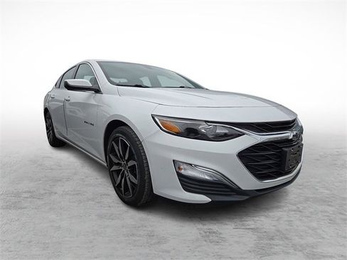 Used 2020 Chevrolet Malibu RS image 3