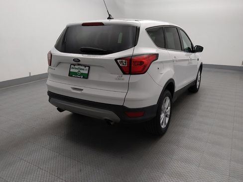 Used 2019 Ford Escape SE FWD image 7