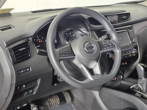 Used 2020 Nissan Rogue Sport S w/ Appearance Package FWD image 16