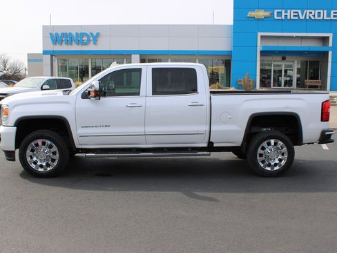 Used 2019 GMC Sierra 2500 Denali w/ Duramax Plus Package image 5
