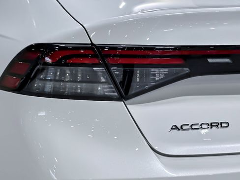 Used 2025 Honda Accord LX image 12