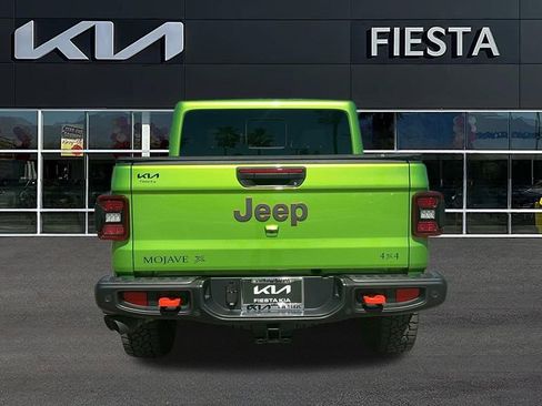 Used 2025 Jeep Gladiator Mojave image 5