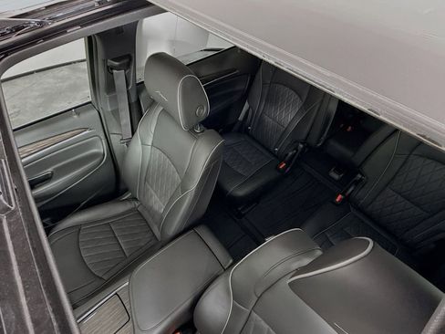 Used 2024 Buick Enclave Avenir image 22