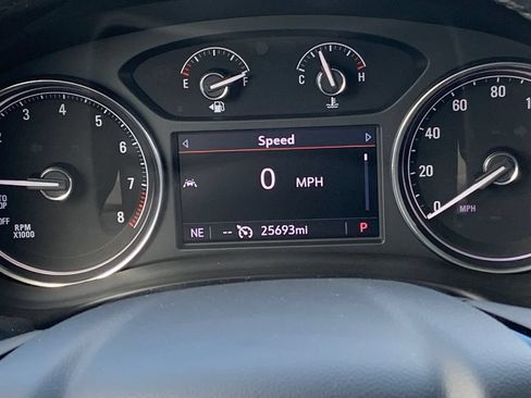 Used 2023 Buick Enclave Essence w/ Experience Buick Package FWD image 11