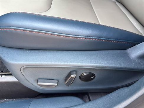 Certified 2025 Ford Maverick Lariat w/ 4K Tow Package AWD/4WD image 12