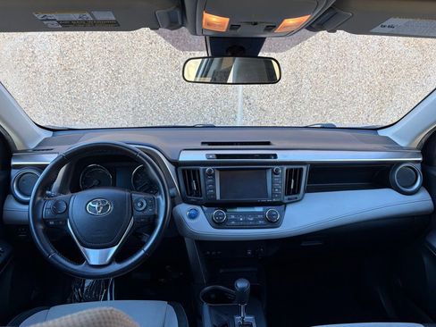 Used 2016 Toyota RAV4 XLE image 32