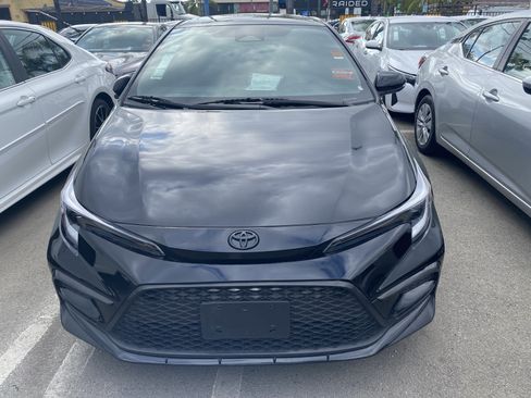 Used 2023 Toyota Corolla SE w/ SE Premium Package FWD image 3