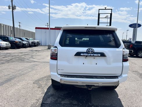Used 2023 Toyota 4Runner TRD Off-Road Premium w/ Revi AWD/4WD image 4
