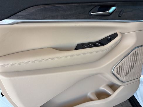 New 2026 Jeep Grand Cherokee L Limited RWD image 10