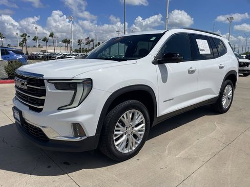 Used 2024 GMC Acadia Elevation w/ Luxury Package image 6