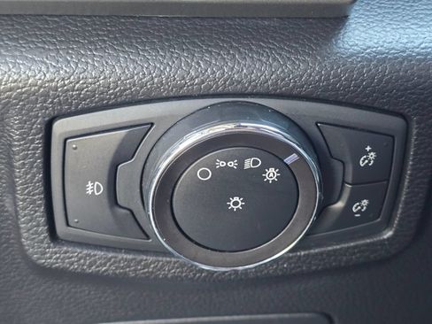 Used 2018 Ford Expedition XLT AWD/4WD image 28