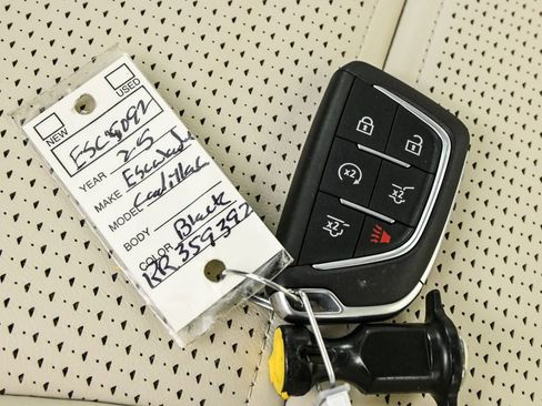 New 2024 Cadillac Escalade Sport Platinum w/ LPO, ONYX Package image 38