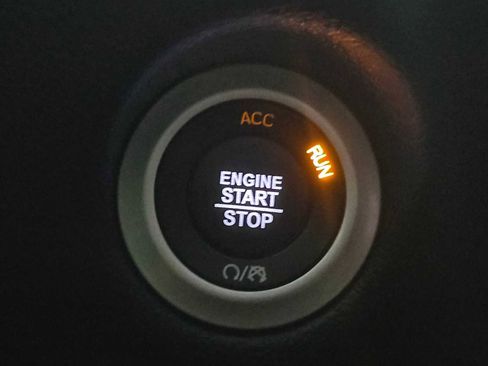 Used 2025 Chrysler Pacifica Select FWD image 35