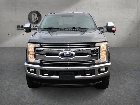 Used 2019 Ford F350 Lariat w/ Chrome Package image 2
