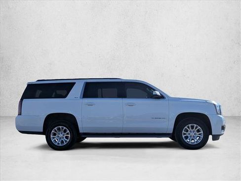 Used 2019 GMC Yukon XL SLT w/ Open Road Package image 4