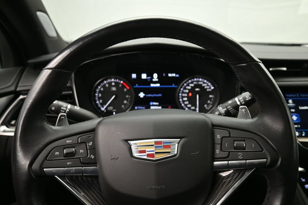 Used 2024 Cadillac XT6 Sport w/ LPO, ONYX Package AWD/4WD image 12
