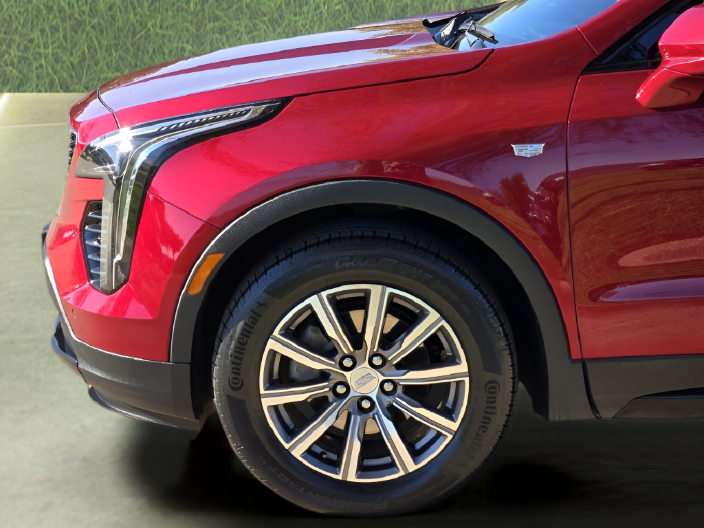 Used 2020 Cadillac XT4 Sport w/ Driver Awareness Package FWD image 10