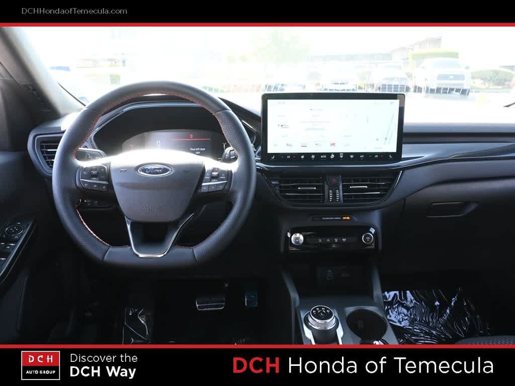 Used 2024 Ford Escape ST-Line w/ Tech Pack #1 AWD/4WD image 8