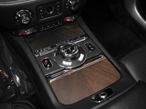 Used 2017 Rolls-Royce Wraith RWD image 44