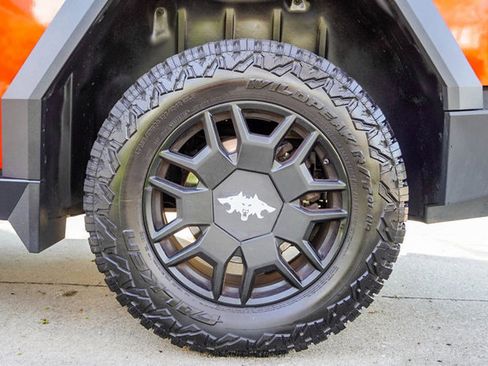 Used 2024 Tesla Cybertruck Cyberbeast image 45