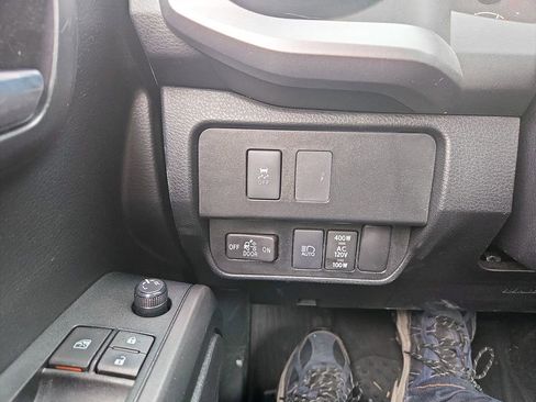 Used 2021 Toyota Tacoma TRD Sport w/ Technology Package image 21