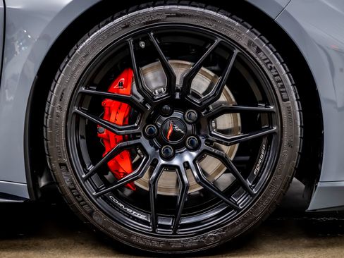 Used 2025 Chevrolet Corvette Z06 image 35