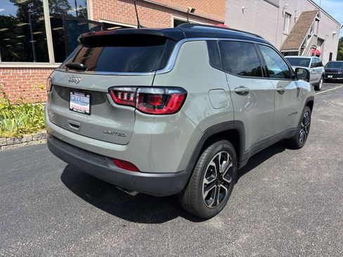 Used 2022 Jeep Compass Limited image 28