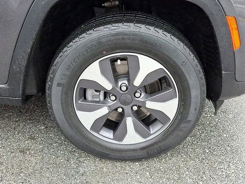 Used 2022 Jeep Grand Cherokee Limited 4xe image 8