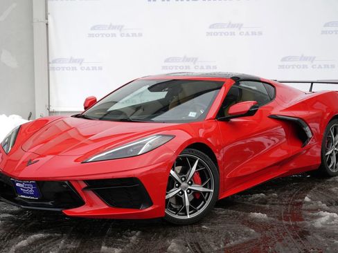 Used 2021 Chevrolet Corvette Stingray Preferred Cpe w/ Engine Appearance Package image 2