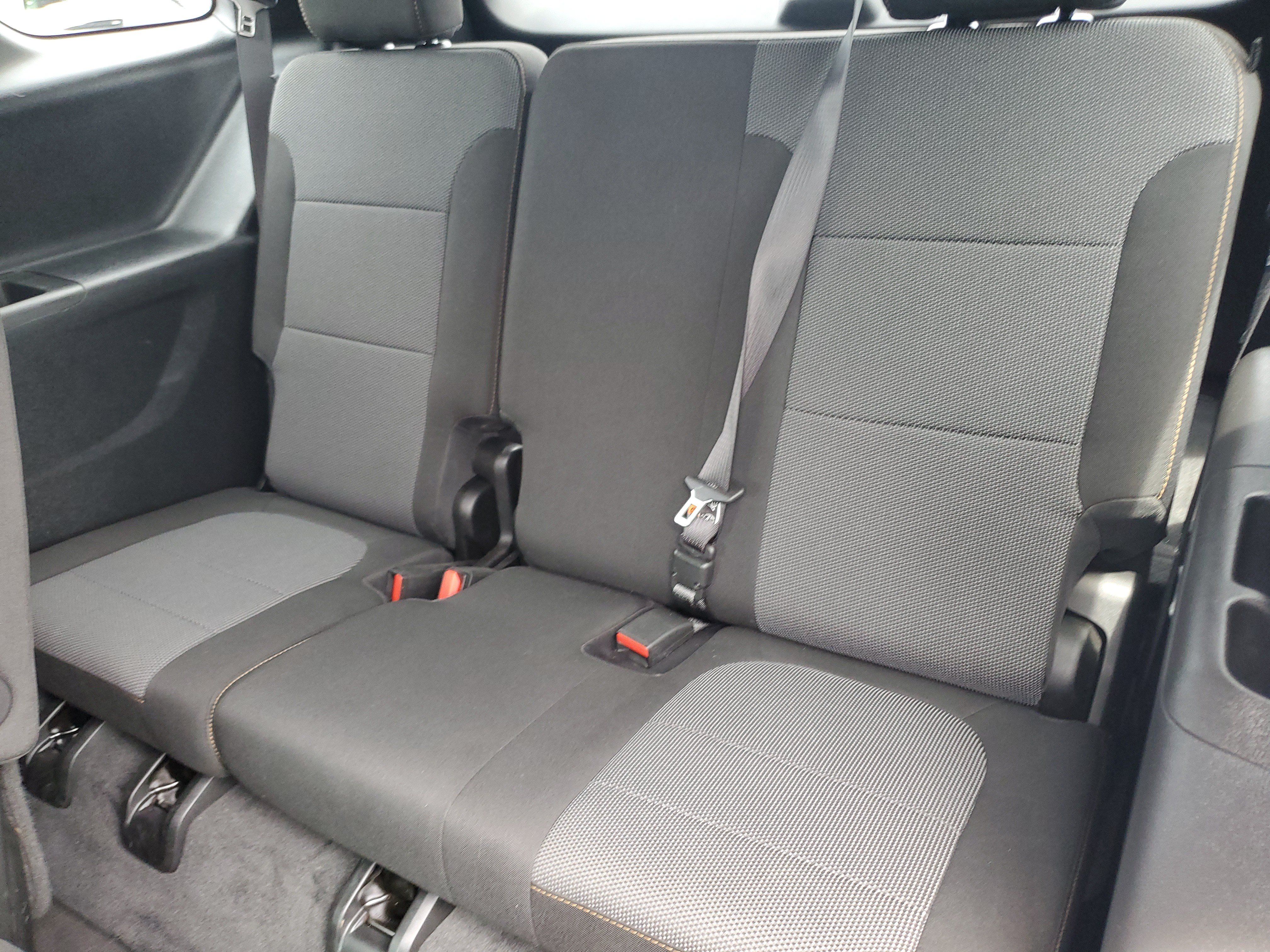 Used 2020 Chevrolet Traverse LT FWD image 13