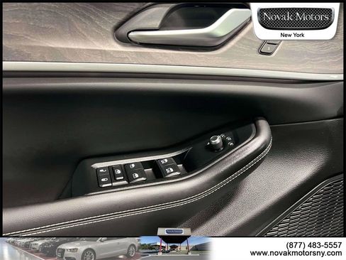 Used 2023 Jeep Grand Cherokee L Limited image 18