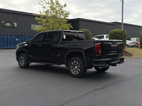 Used 2024 GMC Sierra 1500 AT4 w/ Technology Package AWD/4WD image 13