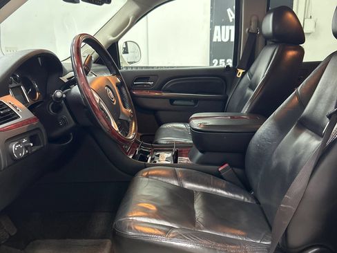 Used 2010 Cadillac Escalade ESV Premium AWD/4WD image 8