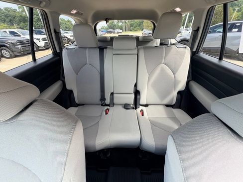 Used 2025 Toyota Grand Highlander AWD image 23