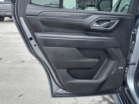 Used 2024 GMC Yukon SLT image 17