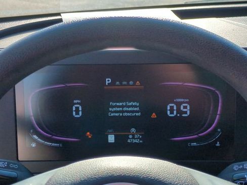 Used 2024 Kia Sportage LX image 18