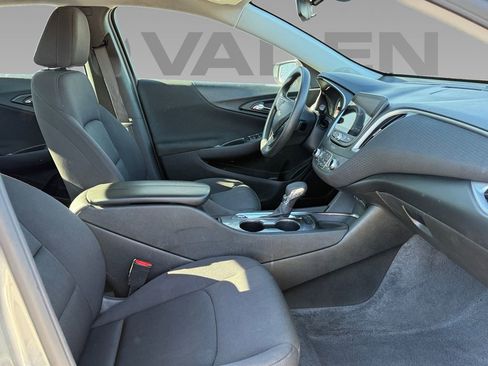 Used 2024 Chevrolet Malibu LT image 8