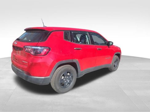 Used 2021 Jeep Compass Sport image 3