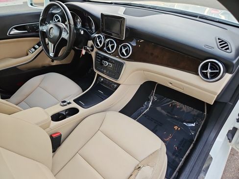 Used 2014 Mercedes-Benz CLA 250 image 21