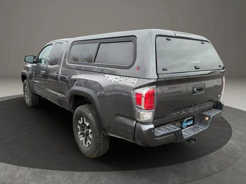 Used 2021 Toyota Tacoma TRD Off-Road w/ TRD Premium Off Road Package image 3