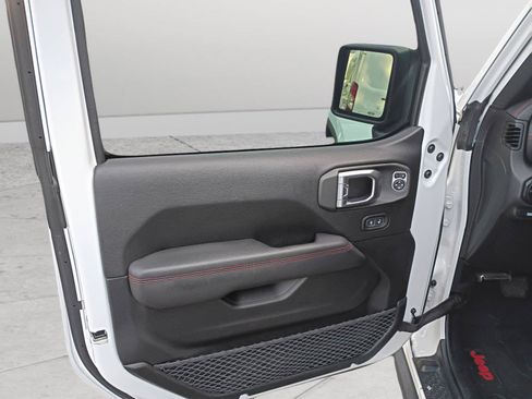 Used 2020 Jeep Gladiator Rubicon AWD/4WD image 9