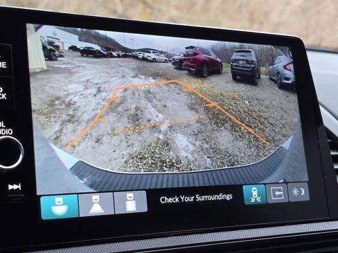 Used 2025 Honda Odyssey Touring image 10