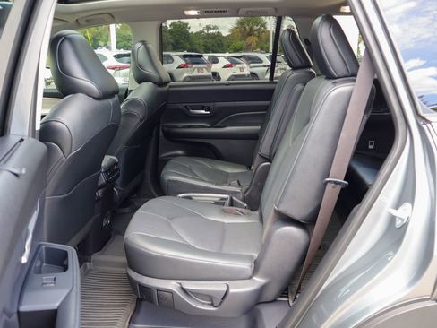 Used 2026 Toyota Grand Highlander AWD image 10