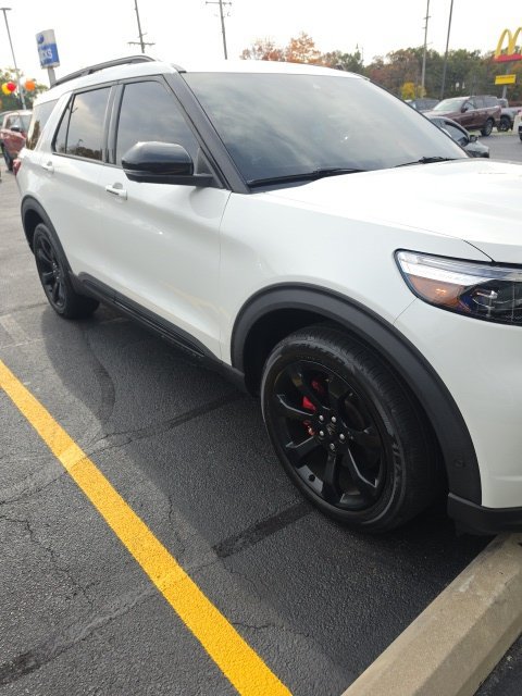 Used 2021 Ford Explorer ST w/ Equipment Group 401A AWD/4WD image 2