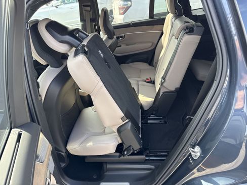 New 2026 Volvo XC90 B6 Ultra w/ Lounge Package AWD/4WD image 14