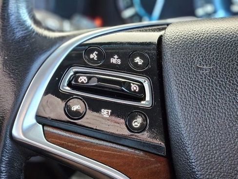 Used 2020 Cadillac Escalade Premium Luxury image 17