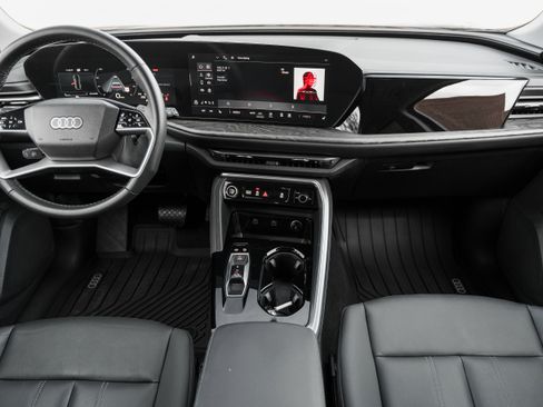 Certified 2025 Audi Q5 Premium w/ Convenience Package image 8