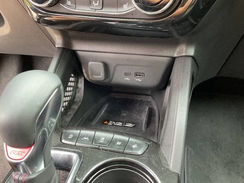 Used 2024 Chevrolet TrailBlazer RS w/ Convenience Package FWD image 16
