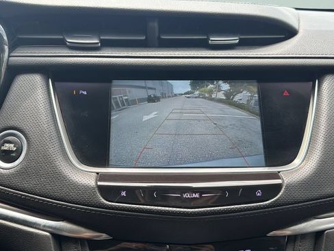 Used 2018 Cadillac XT5 Premium Luxury AWD/4WD image 14