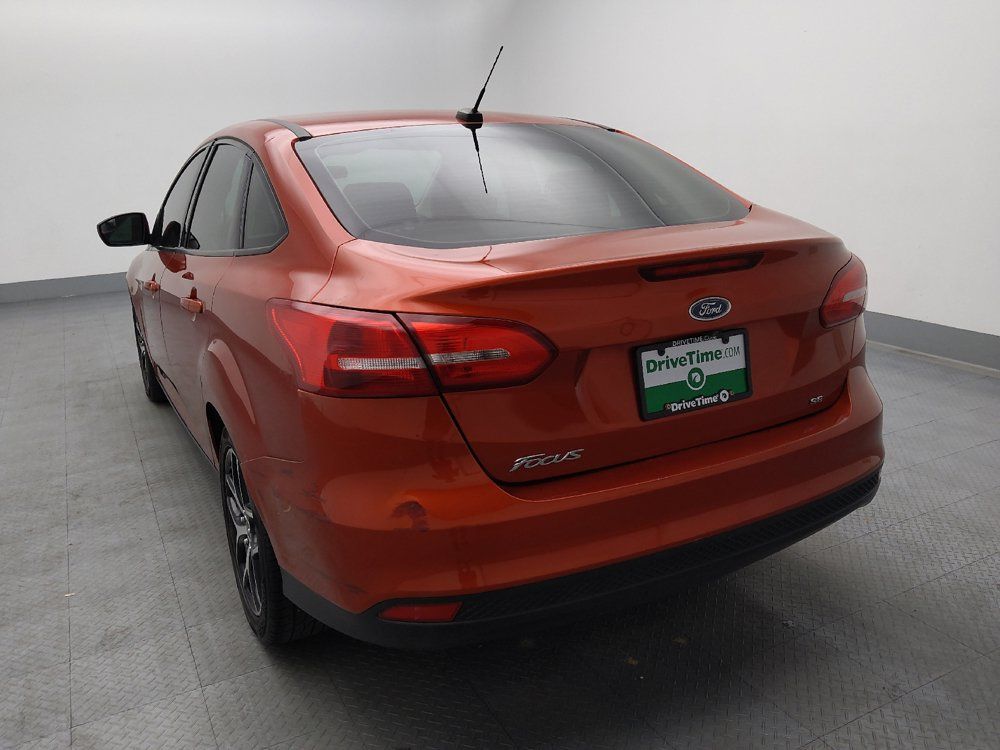 Used 2018 Ford Focus SE w/ SE Appearance Package FWD image 6